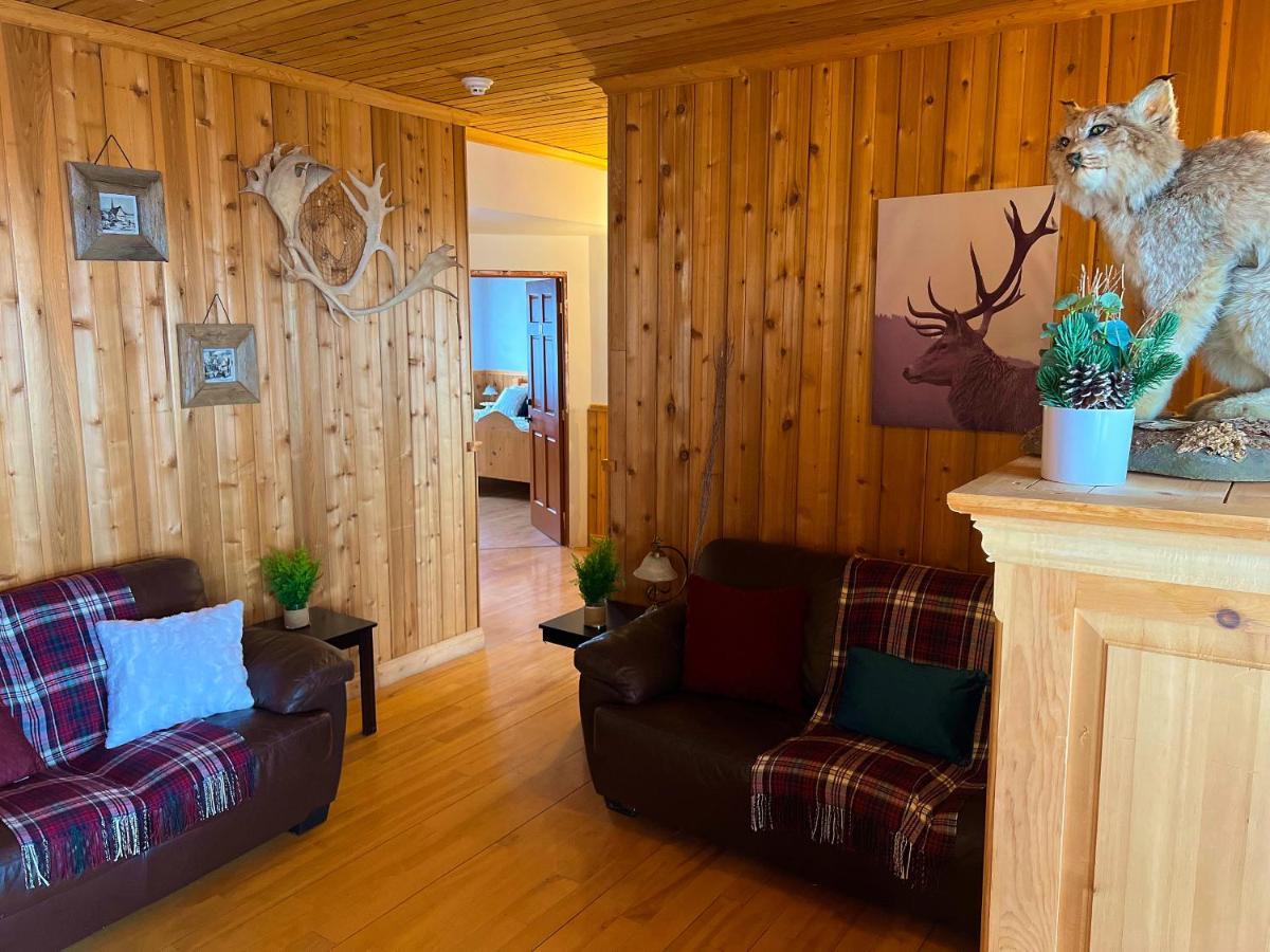 Auberge Au Poste De Traite Sainte-Famille Esterno foto