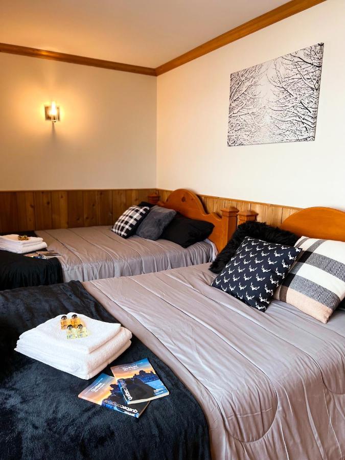 Auberge Au Poste De Traite Sainte-Famille Esterno foto